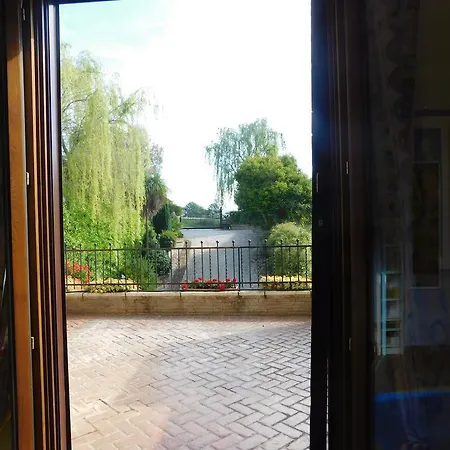 Bed and Breakfast L'albero Del Pepe Fiano Romano Esterno foto